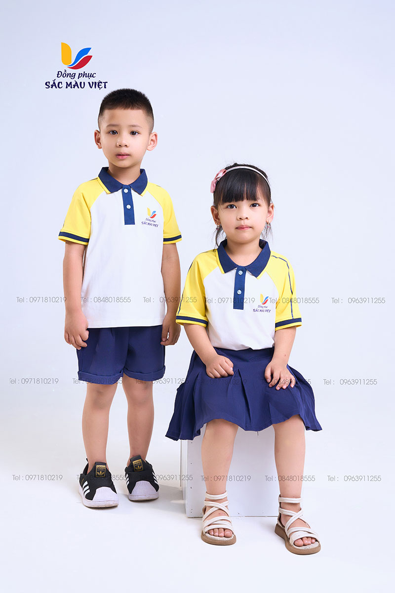 Mẫu đồng phục trắng phối vàng